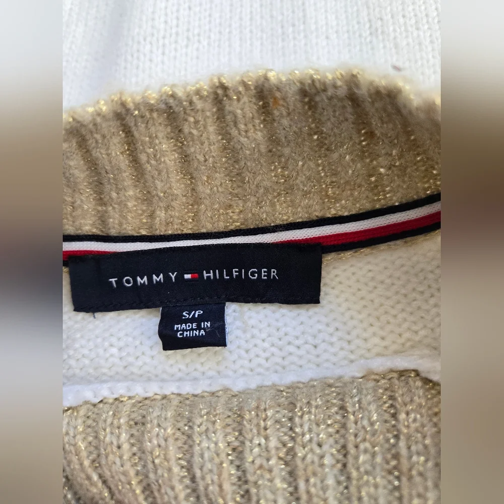 TOMMY HILFIGER Cream & Gold Snowflake Knit Sweater. Size Small - Picture 10 of 11